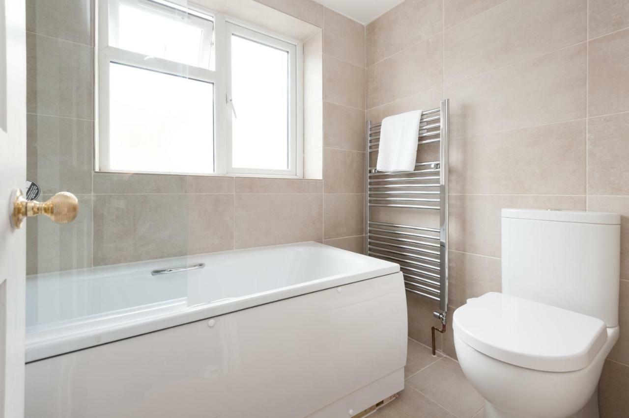 Sea Breeze Cottage With Parking By Myholidaylet Brighton Eksteriør bilde