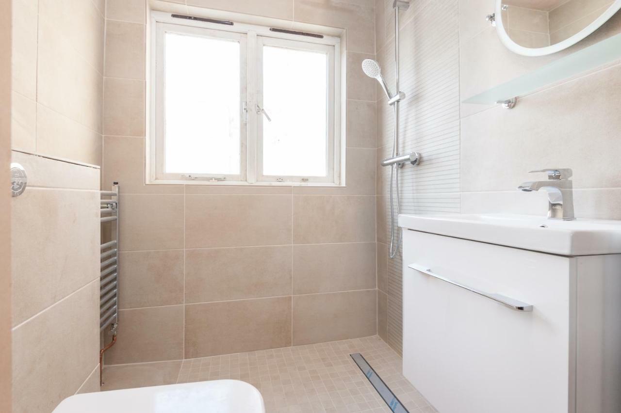 Sea Breeze Cottage With Parking By Myholidaylet Brighton Eksteriør bilde